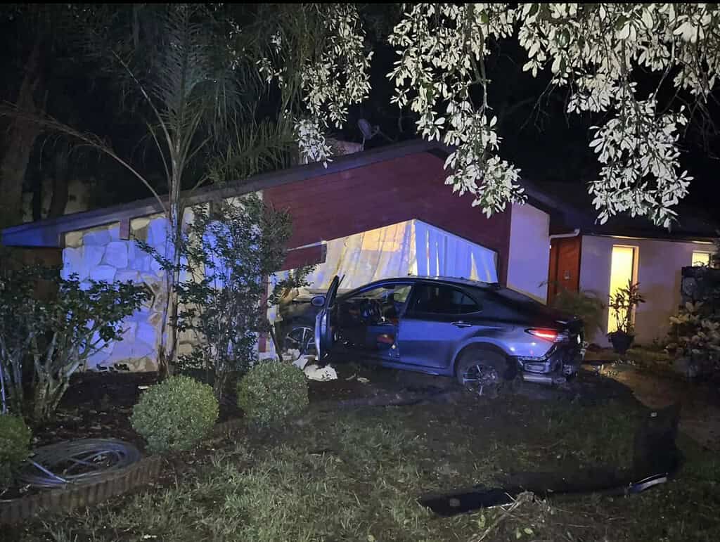 DUI driver collides with house. Photo Courtesy of Hernando County Fire Rescue.