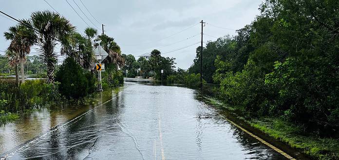 Flooding on Osowaw Blvd near Aripeka [HCSO]