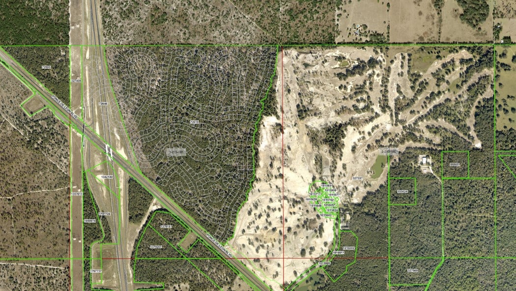 If you zoom in on the Hernando County Property Appraiser GIS map of the 324-acre property, it shows a development plat.