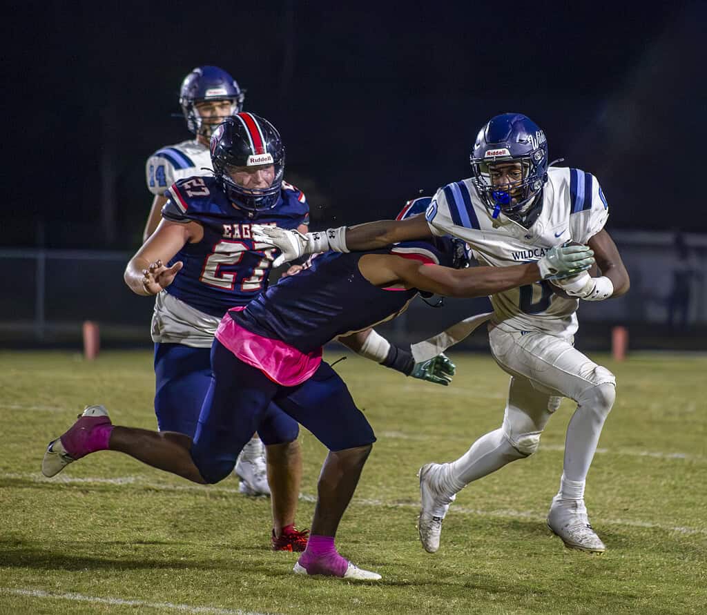 In a battle of the 0s, Springstead's Chadiell Echavarria tackles Wildcat's Sincere Allen. (Photo by Hanna Maglio)